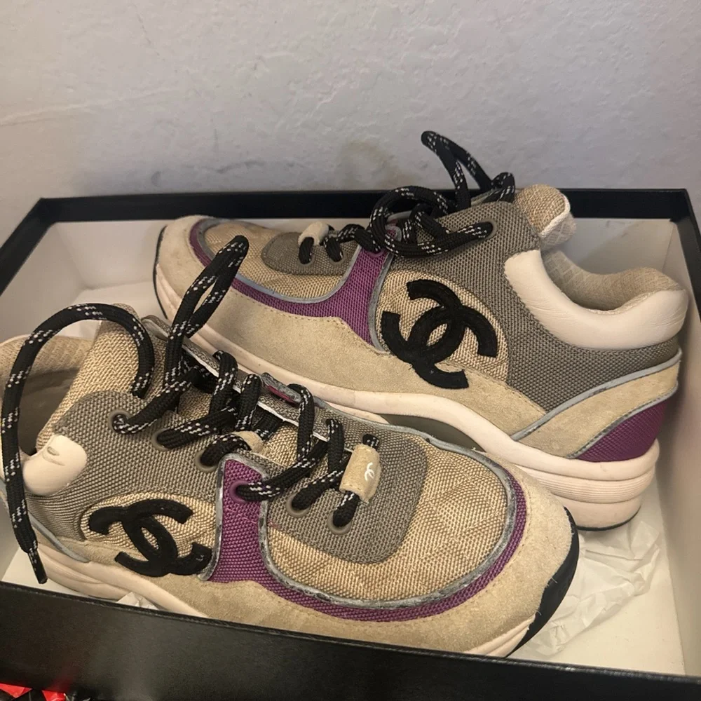 CHANEL White and Black Sneakers - Picture 1 of 5
